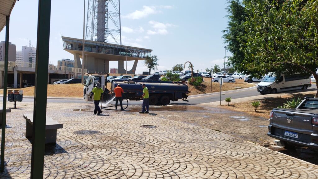 Feira da Torre de TV passa por limpeza