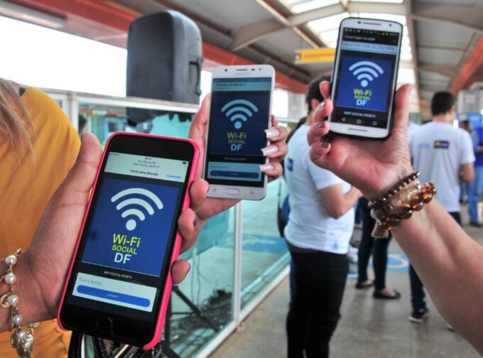 Segundo no país em população conectada, DF tem mais de 100 pontos de wi-fi gratuito